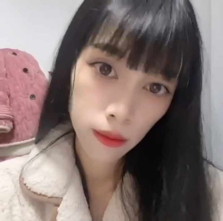 甜美系小姐姐